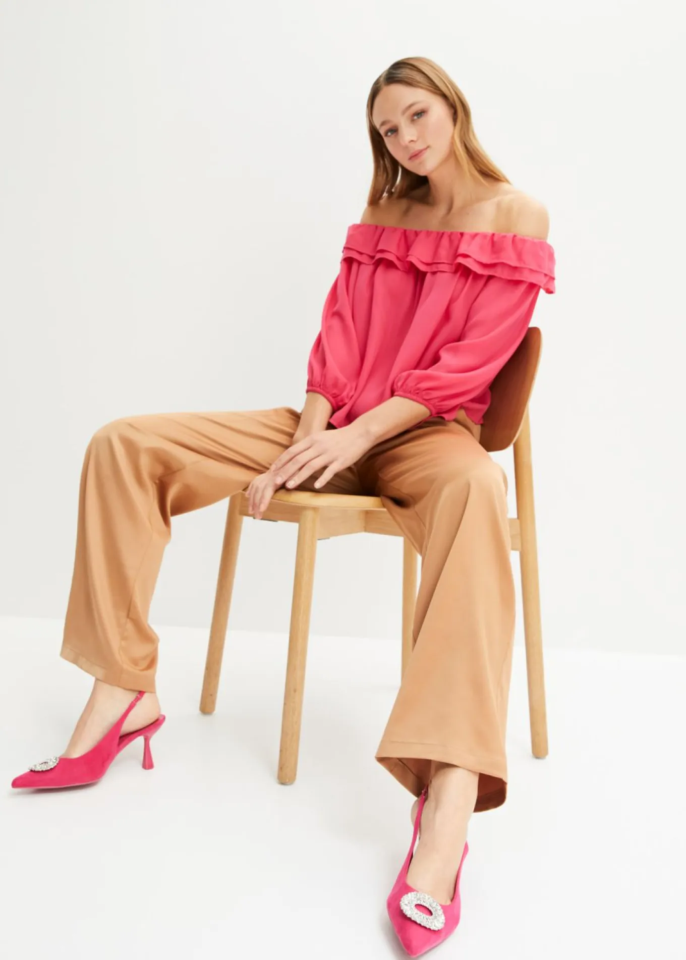 Blusa con escote bañera