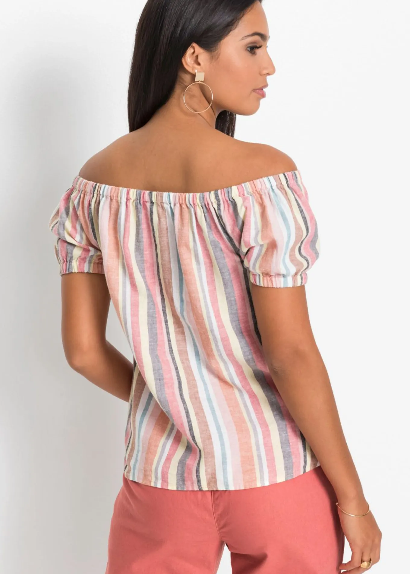 Blusa con escote bañera