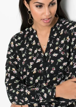 Blusa con escote en V