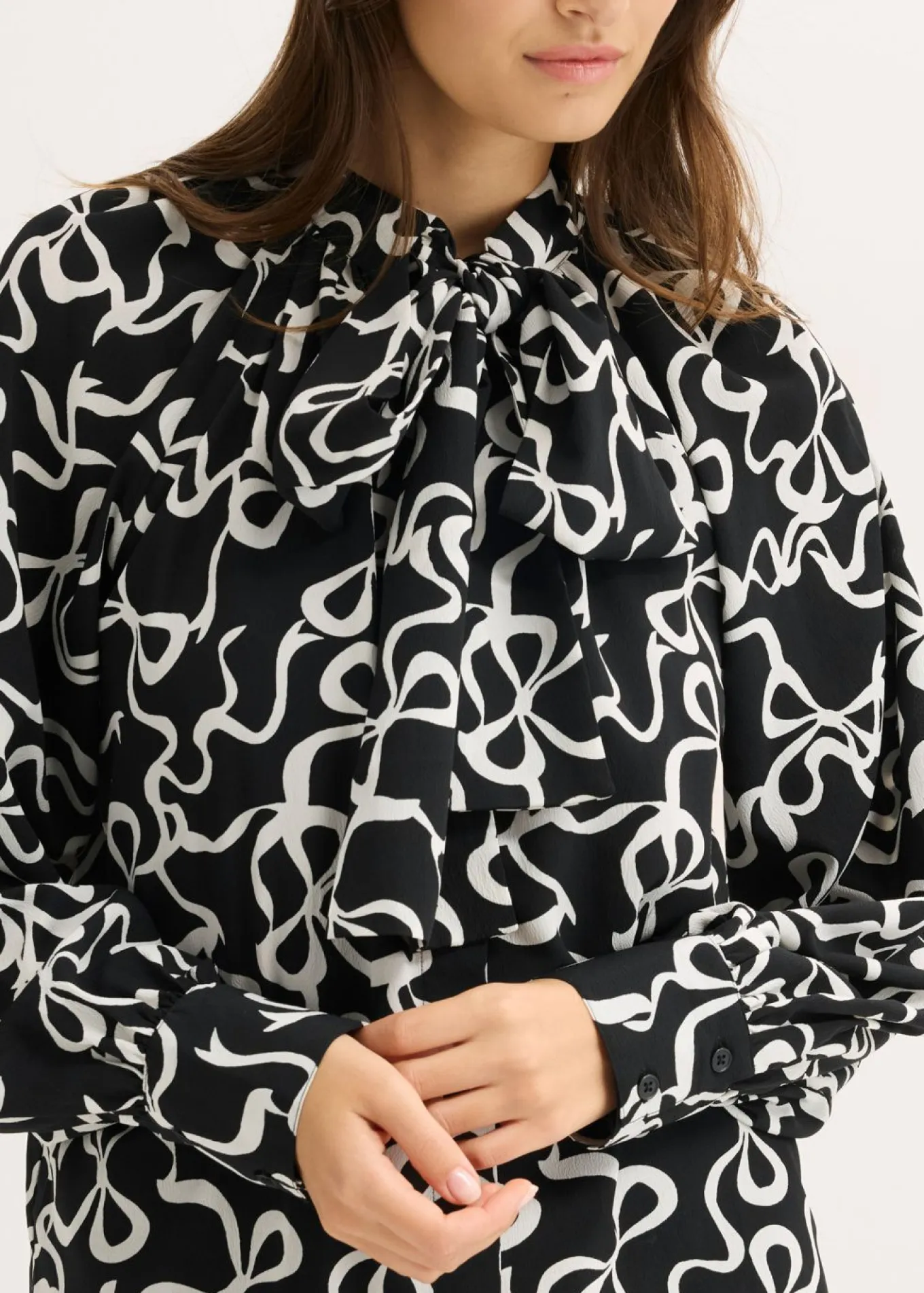 Blusa con lazo