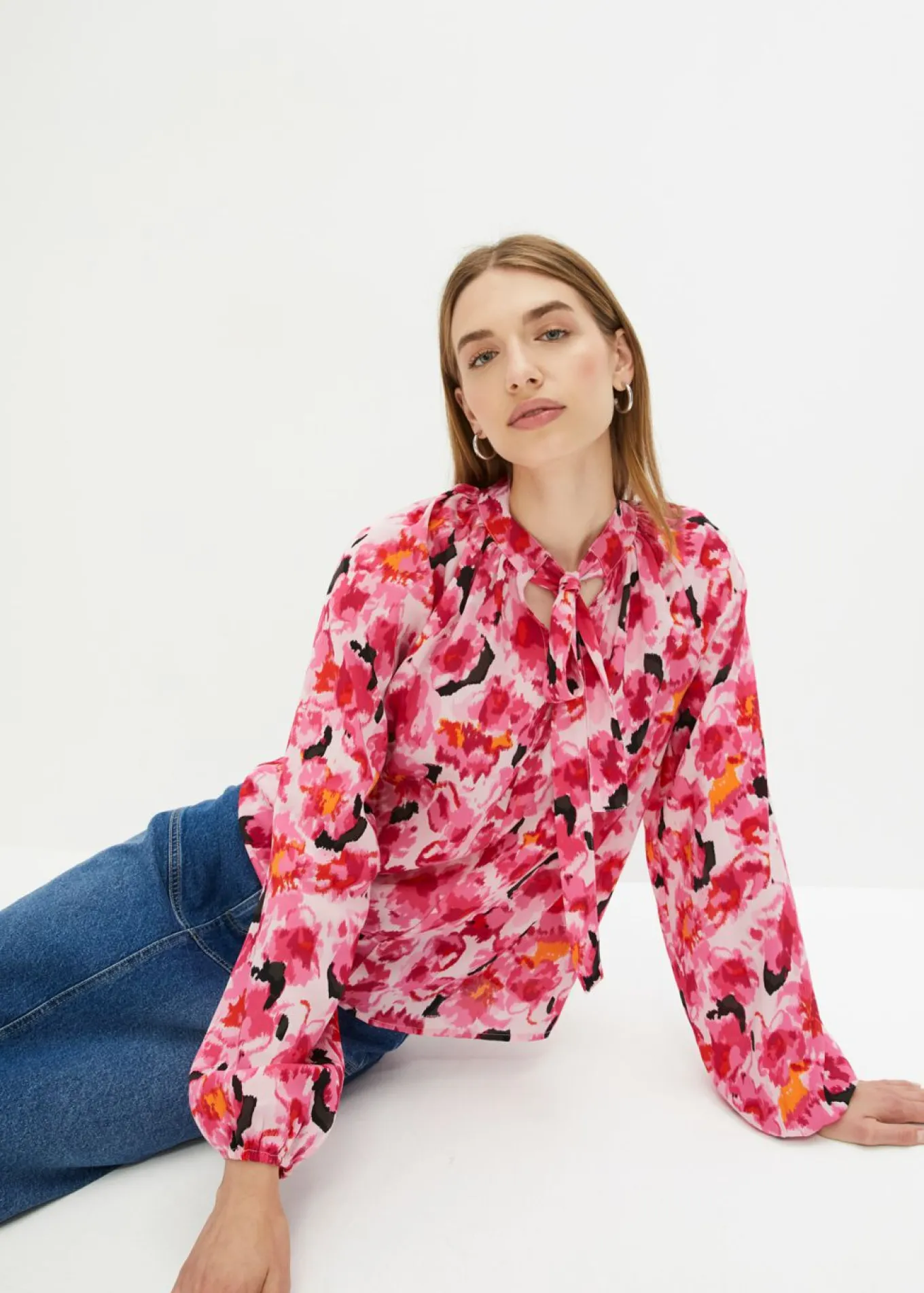 Blusa con lazo de gasa