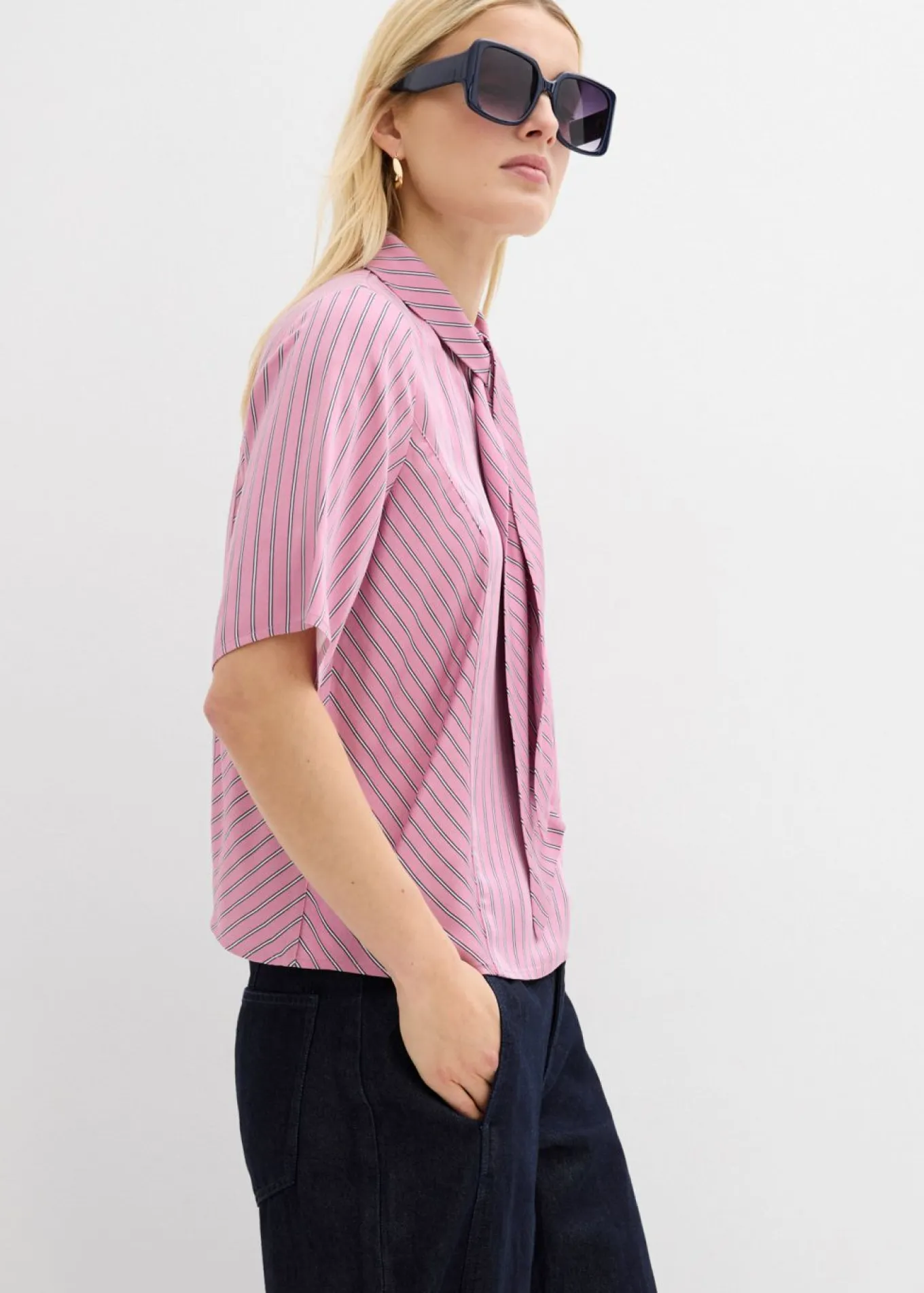 Blusa con lazo de modal suave