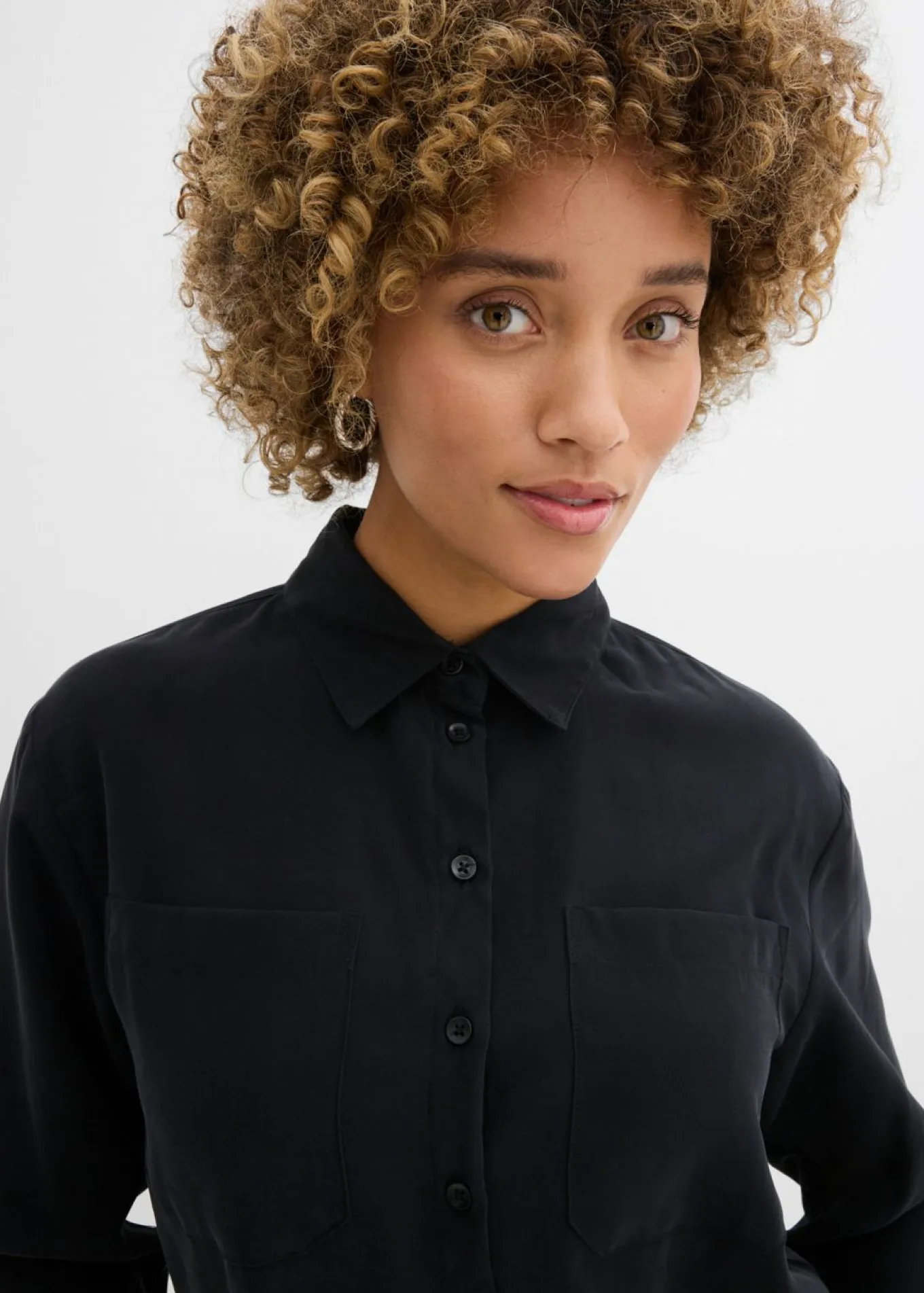 Blusa con mezcla de viscosa fluida