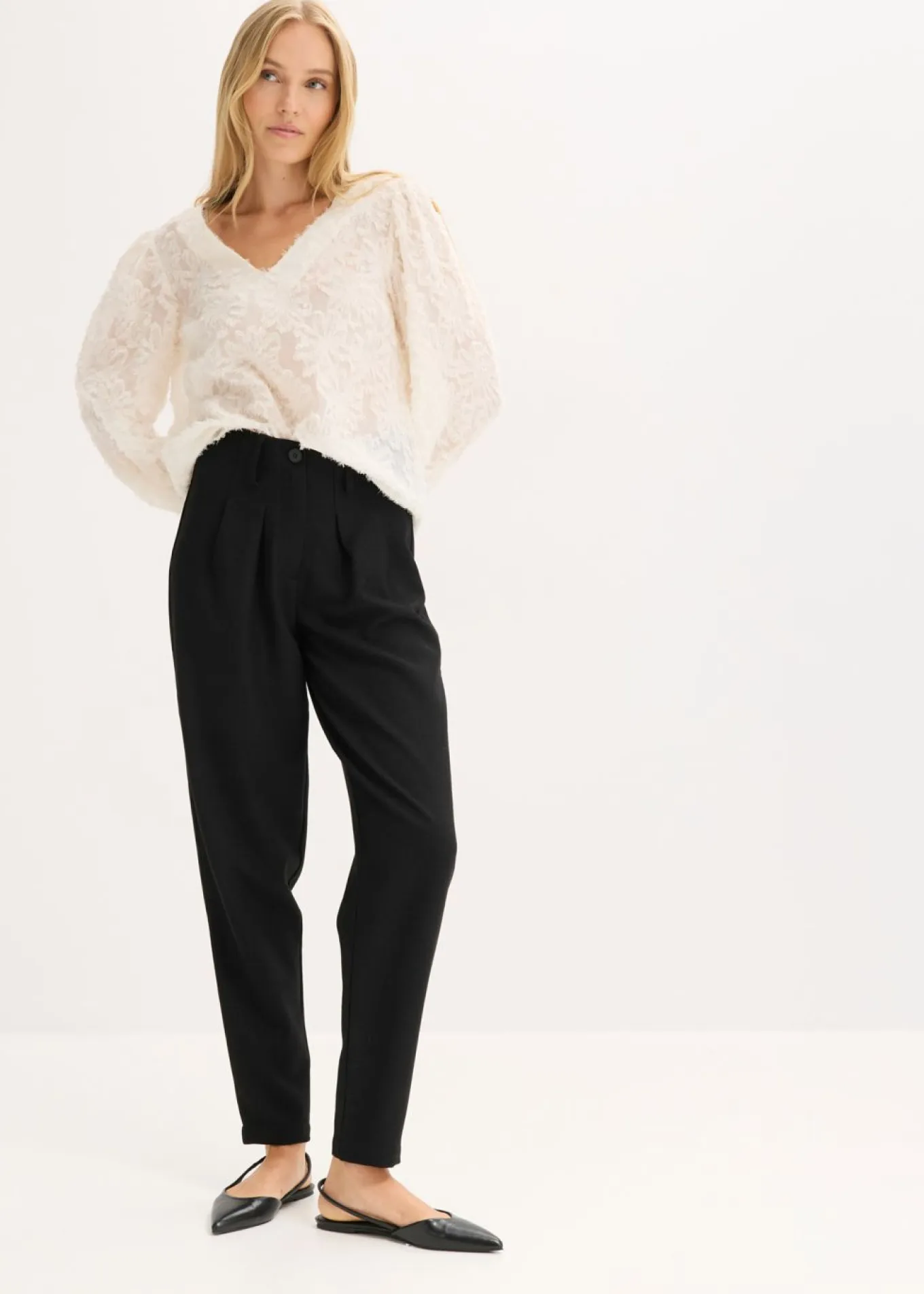 Blusa con patrón de flores estructurado