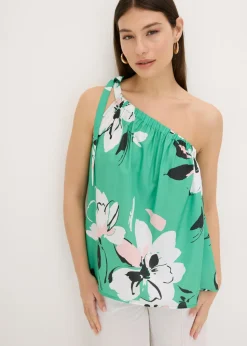 Blusa con un hombro al descubierto
