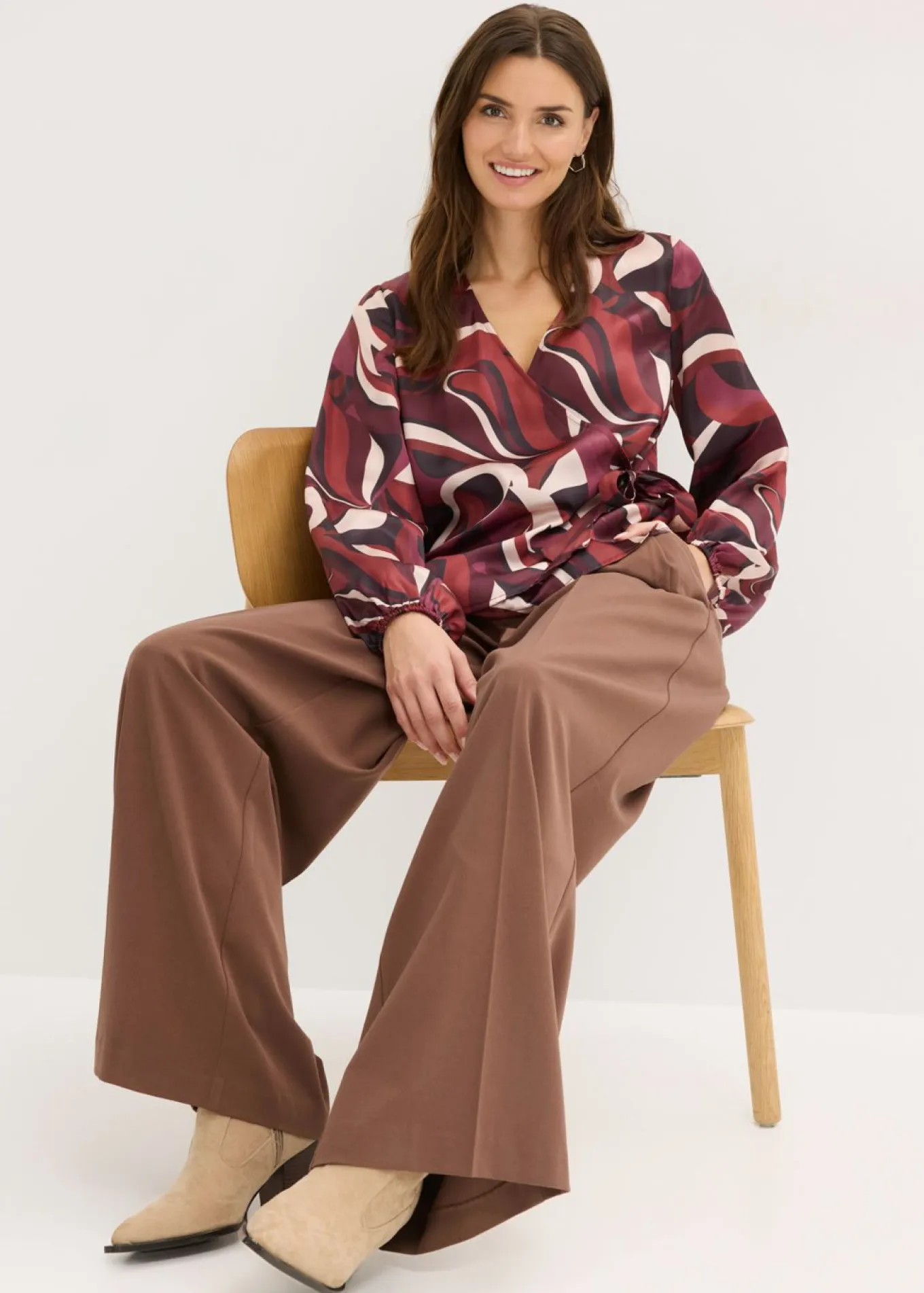 Blusa cruzada de satén fluido