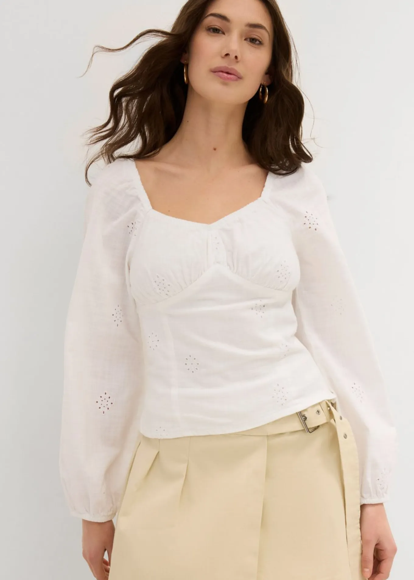 Blusa de algodón puro con bordado calado