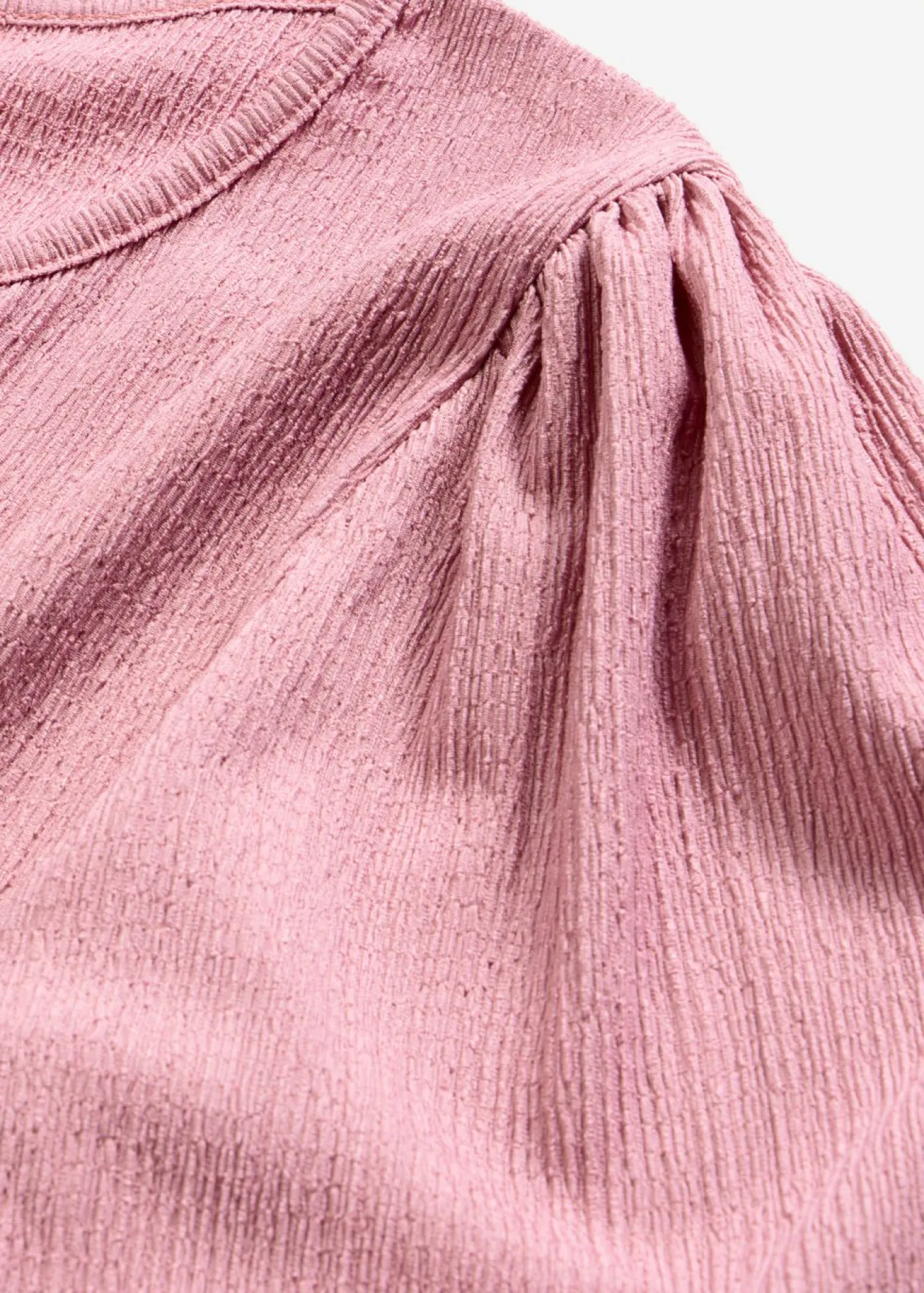 Blusa de crepé estructurado