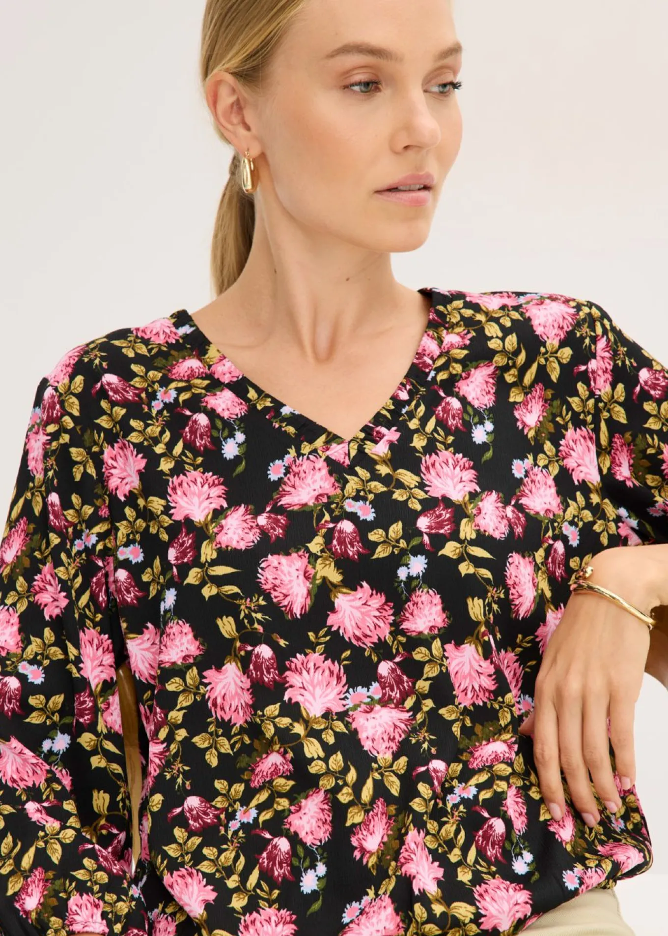 Blusa de gasa con fruncido en el bajo