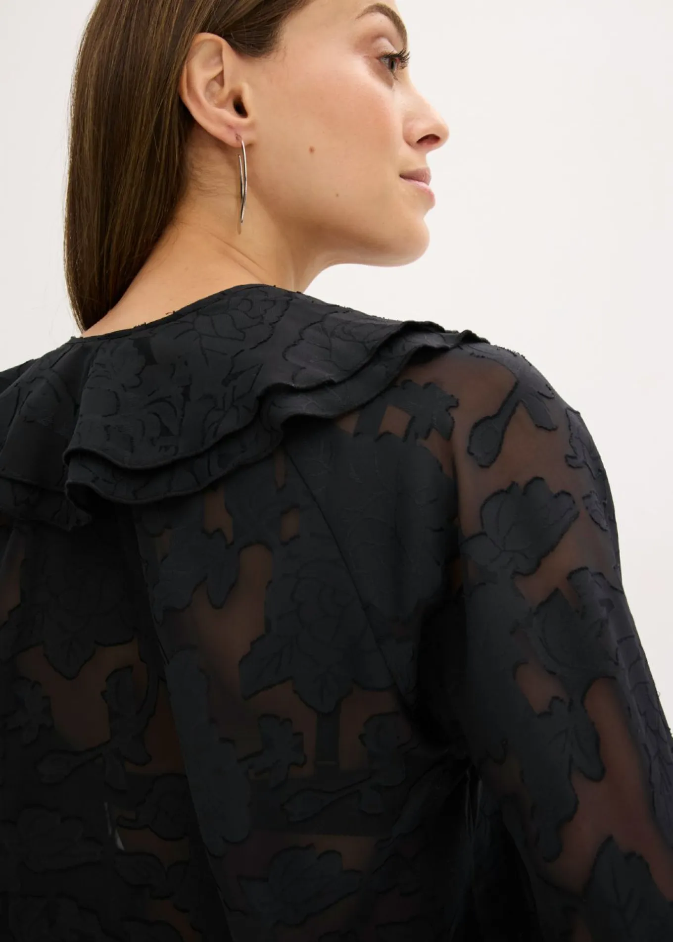 Blusa de gasa con ligeras transparencias