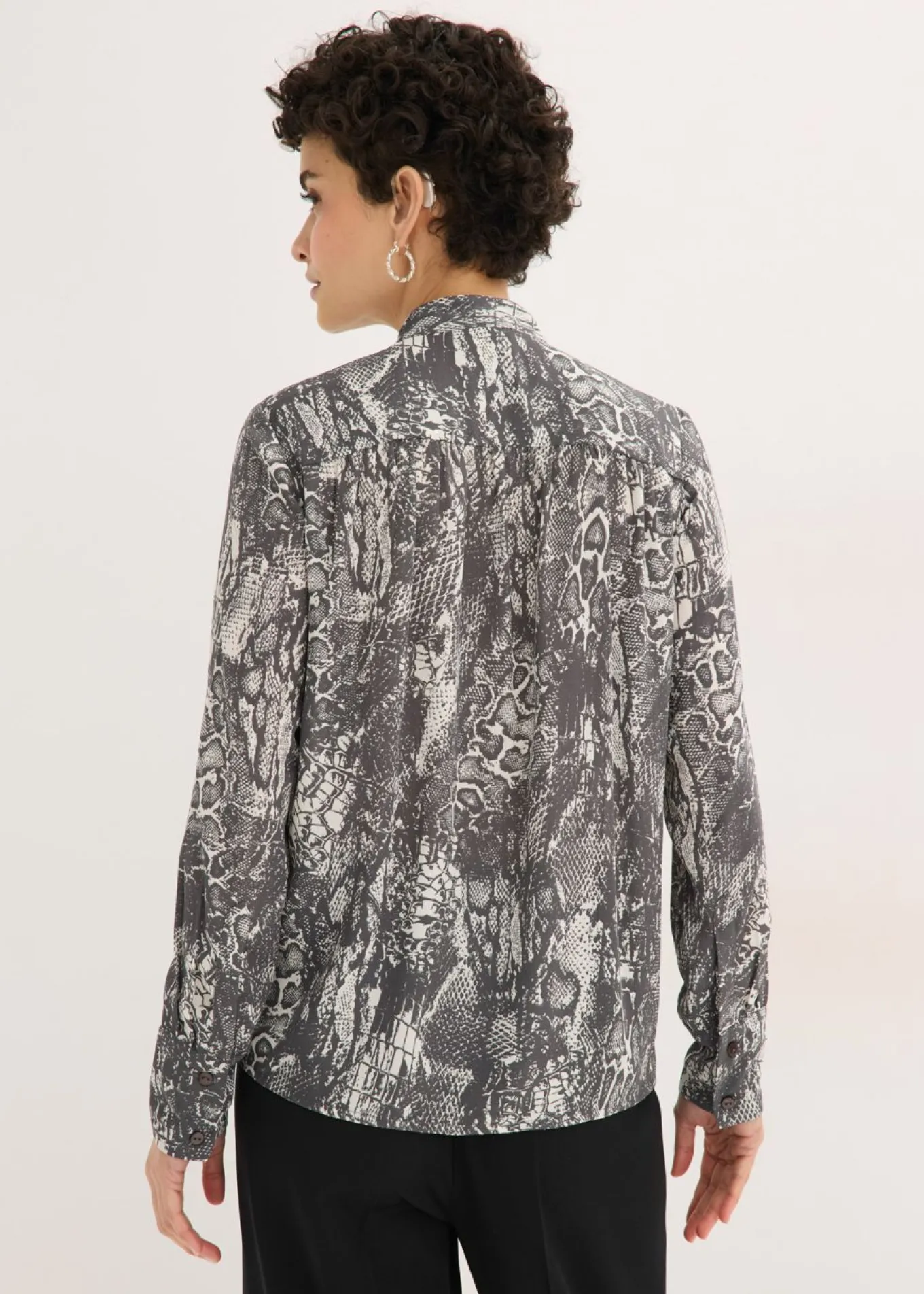 Blusa de gasa con volantes