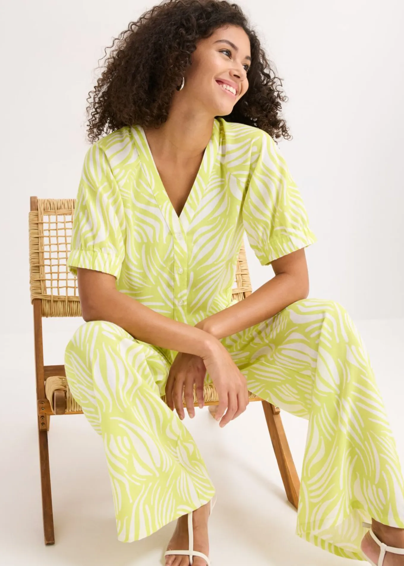 Blusa de manga corta con aspecto de lino