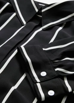 Blusa de manga corta con crepé estructurado