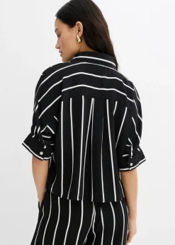 Blusa de manga corta con crepé estructurado
