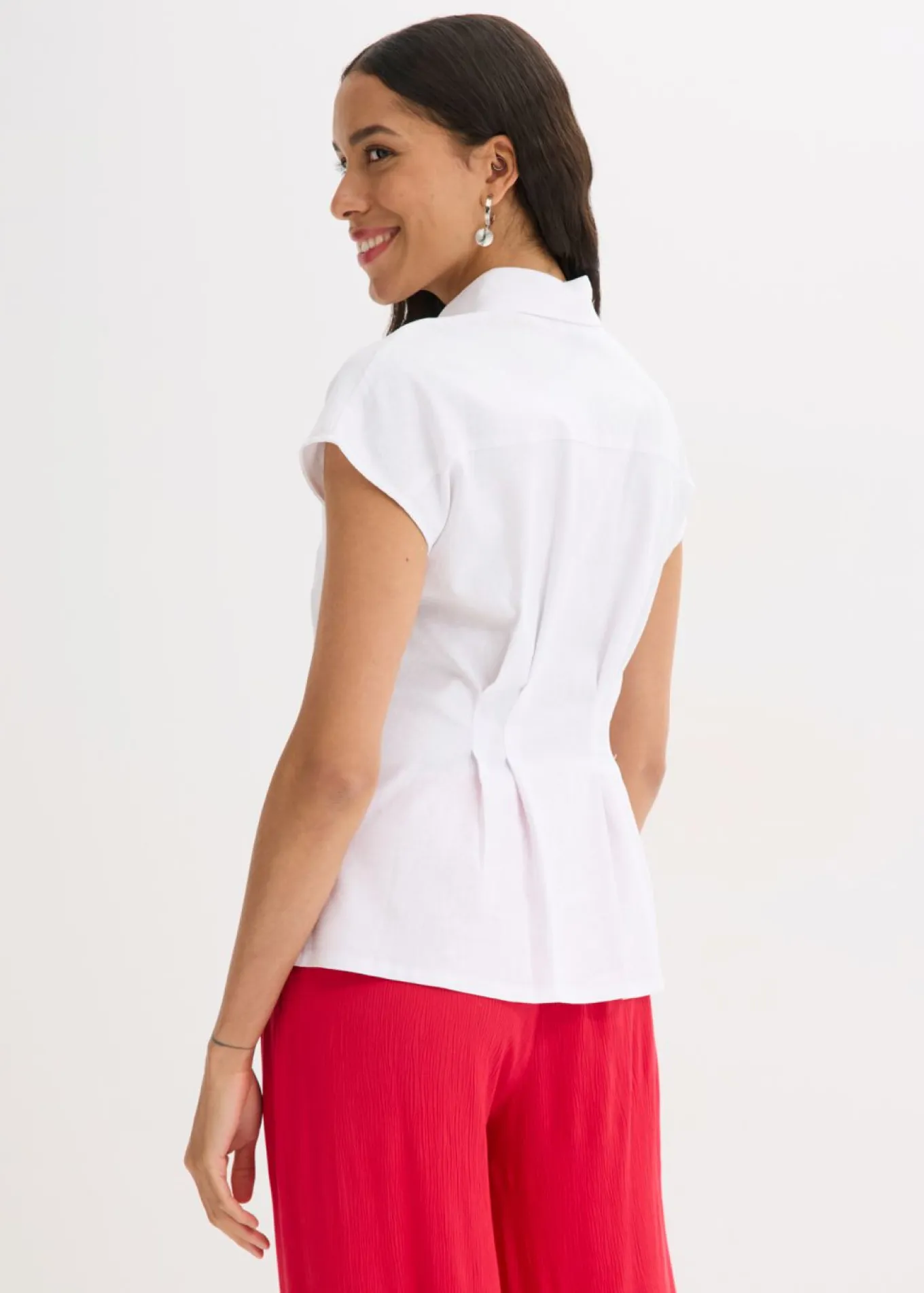 Blusa de manga corta de mezcla de lino vaporoso