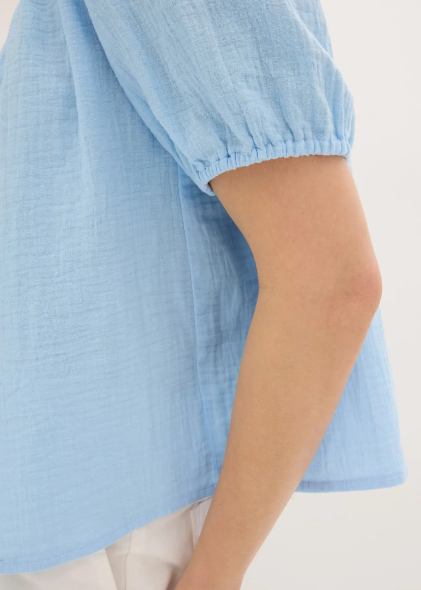 Blusa de manga corta de muselina