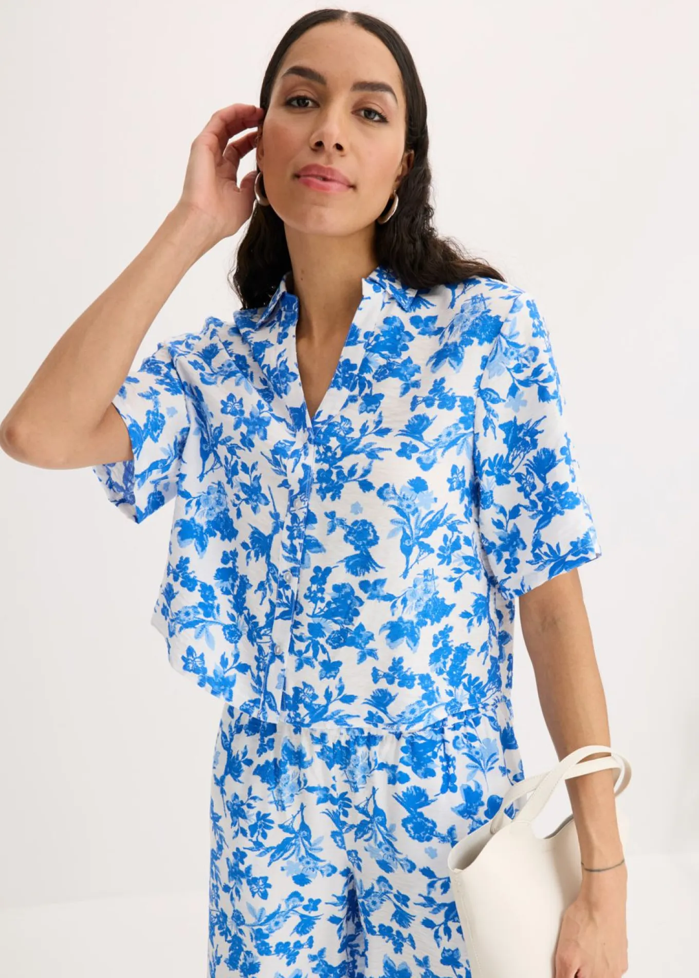 Blusa de manga corta de suave mezcla de viscosa