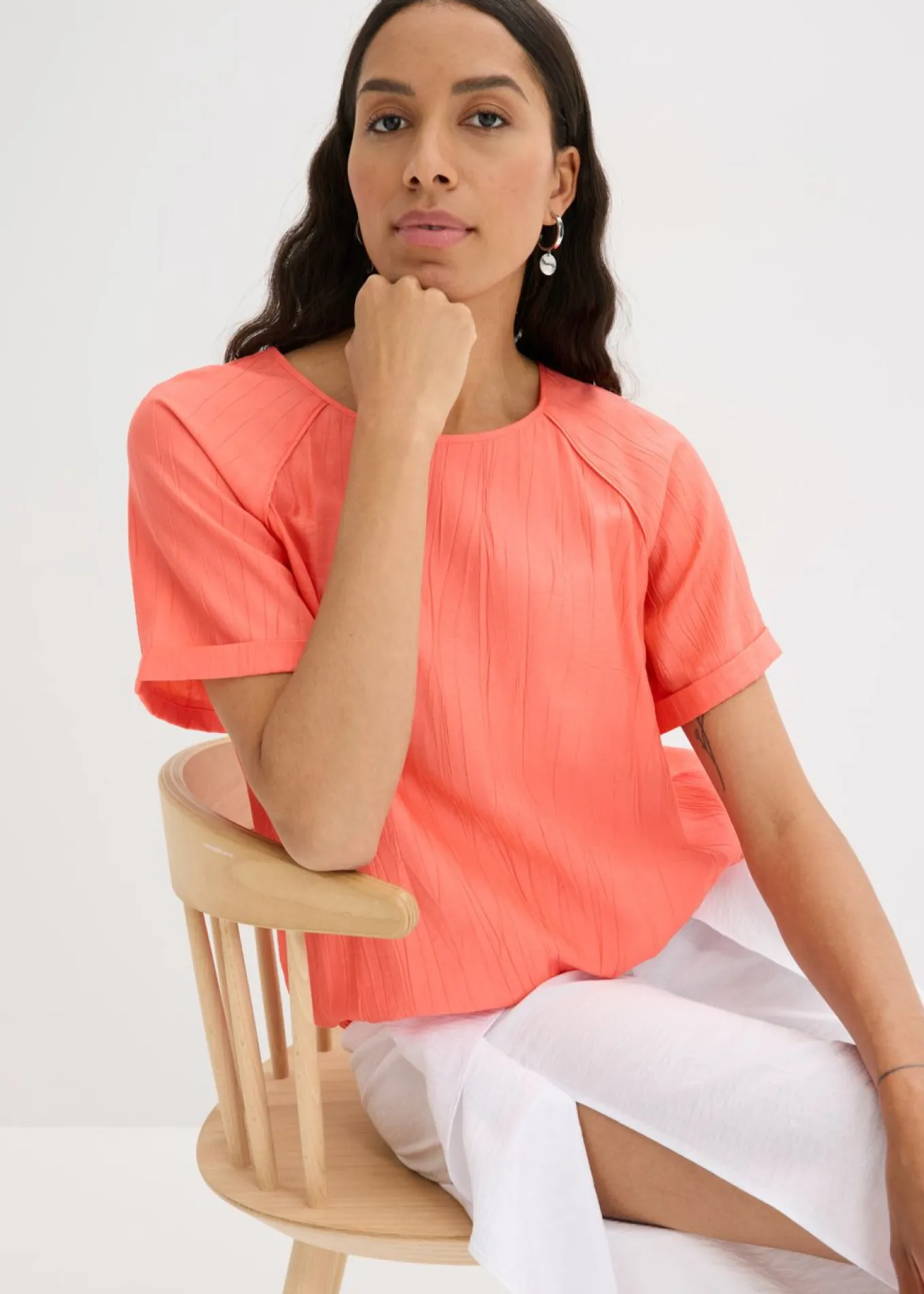 Blusa de manga corta de suave mezcla de viscosa
