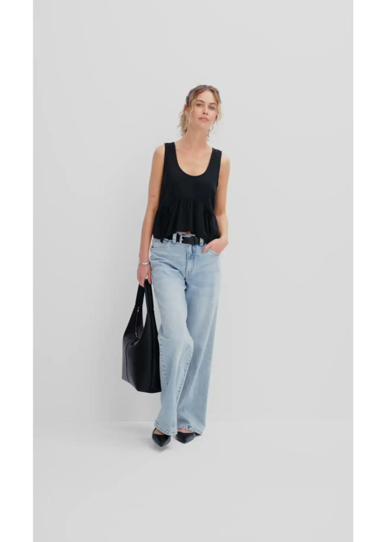 Blusa de mezcla de lino vaporoso