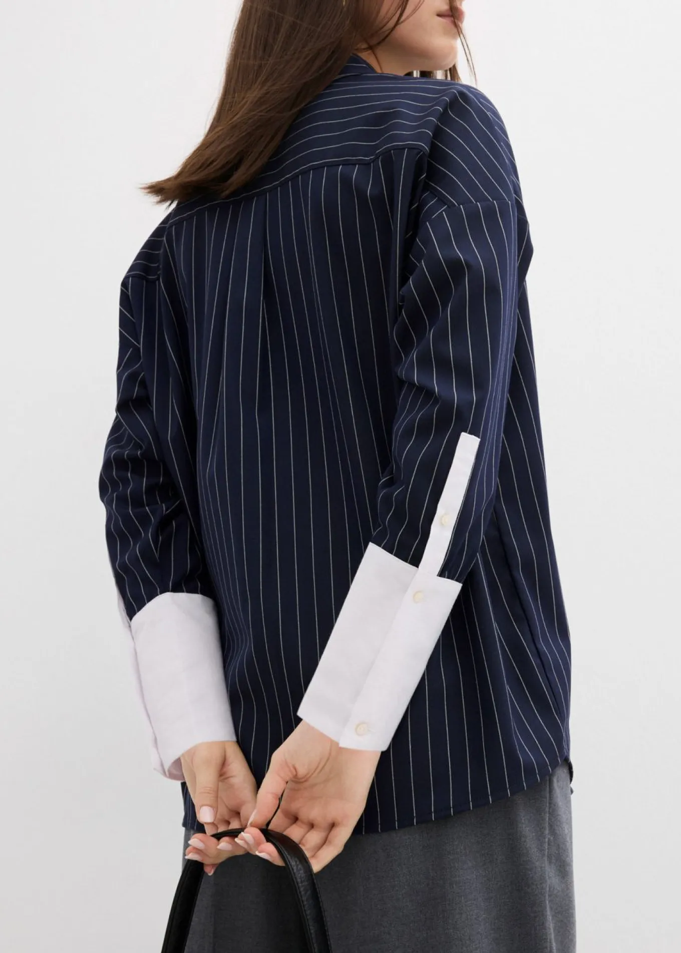 Blusa de mezcla de viscosa con raya diplomática