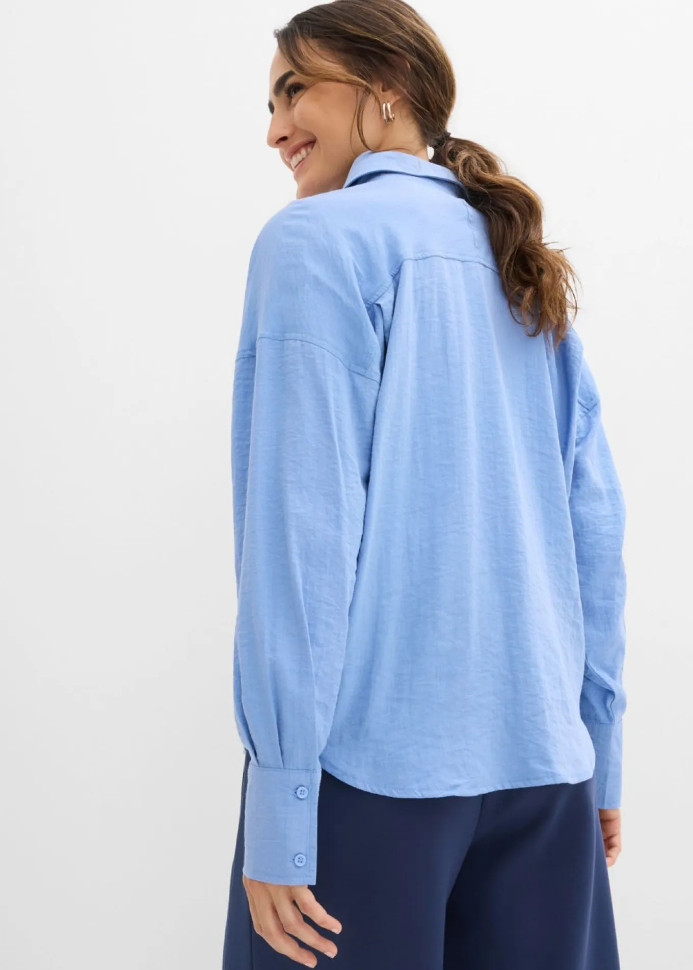 Blusa de mezcla de viscosa con bolsillos