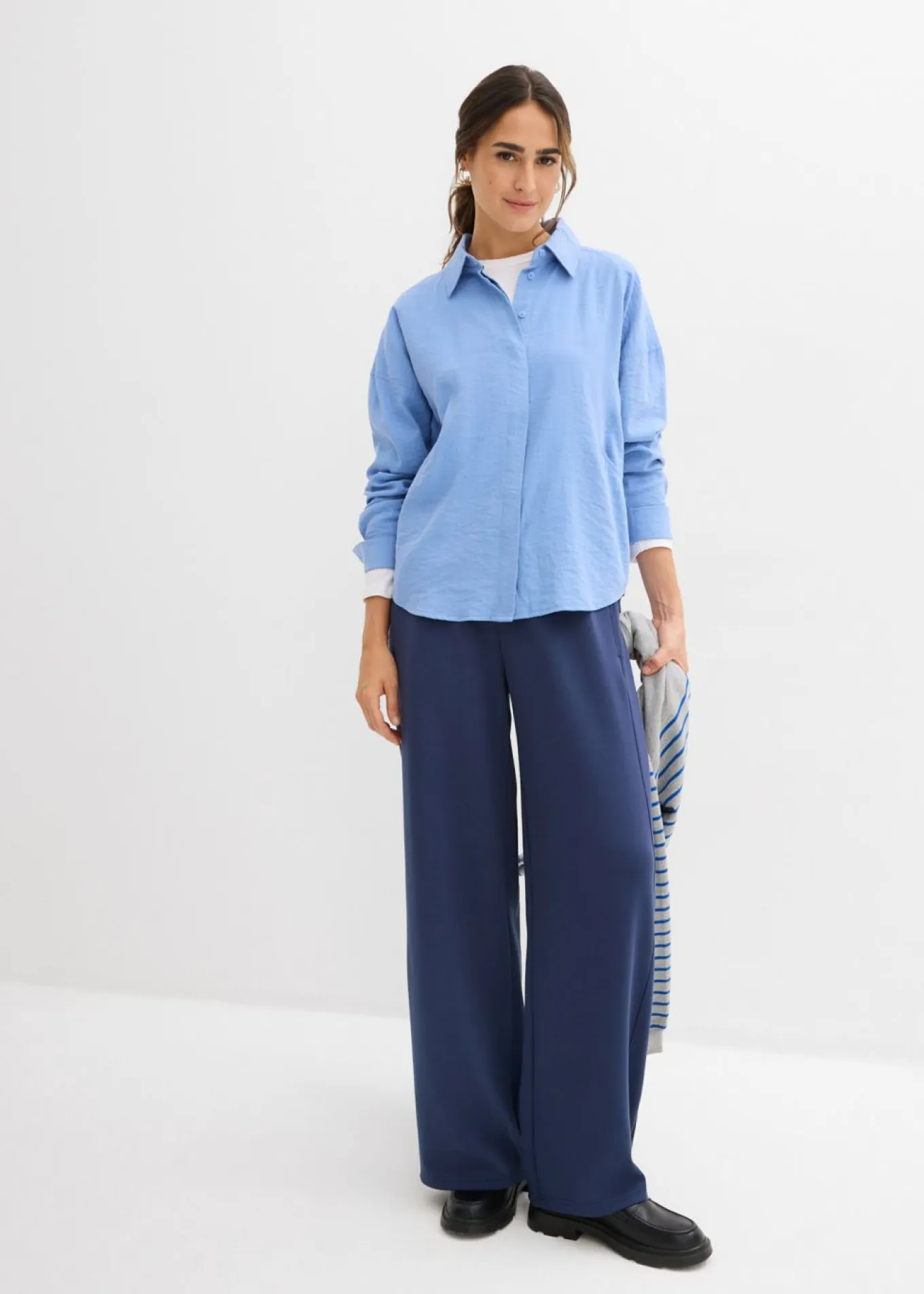 Blusa de mezcla de viscosa con bolsillos