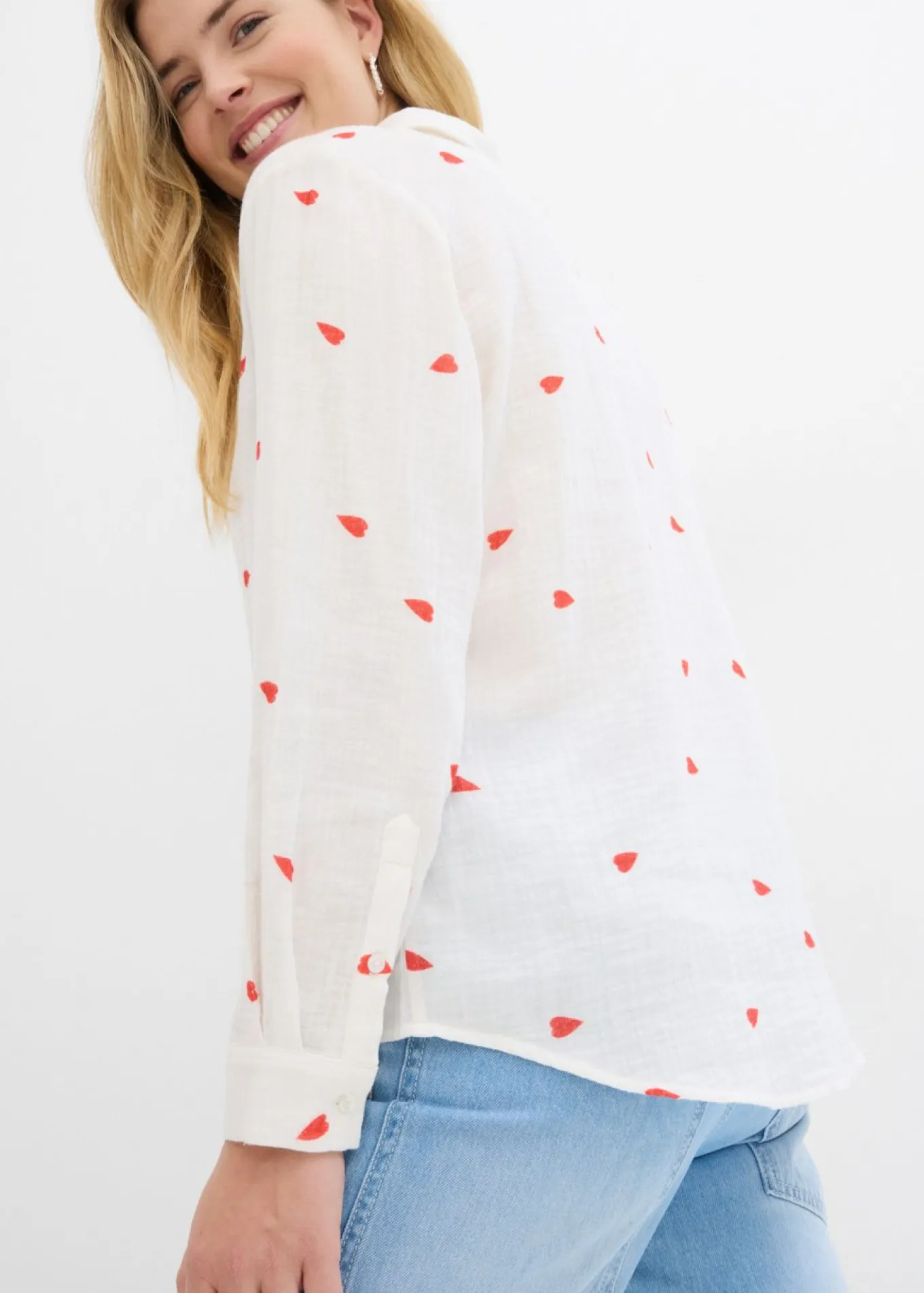 Blusa de muselina con corazones