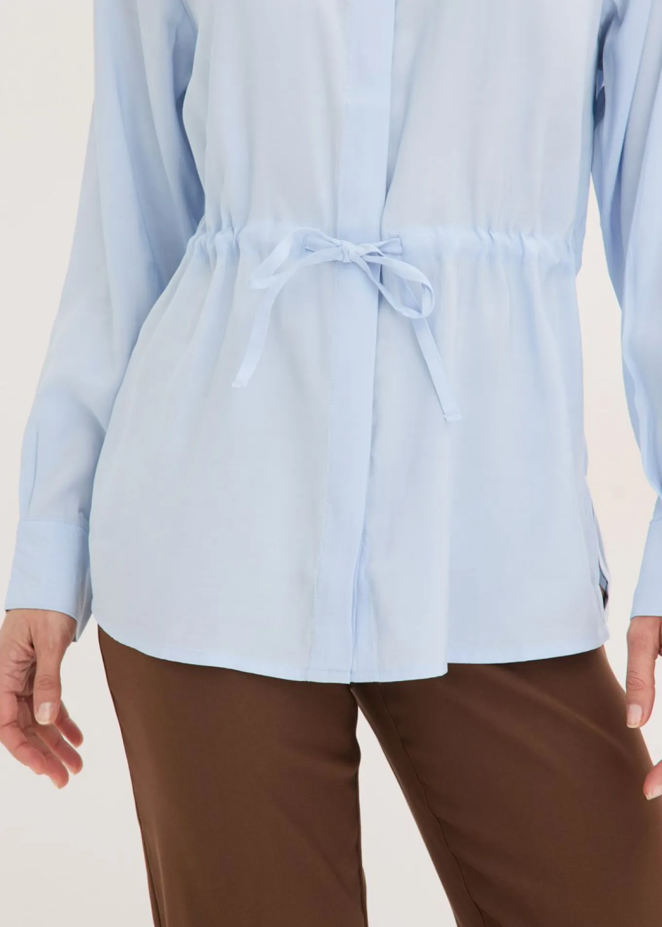 Blusa de popelín con pliegues