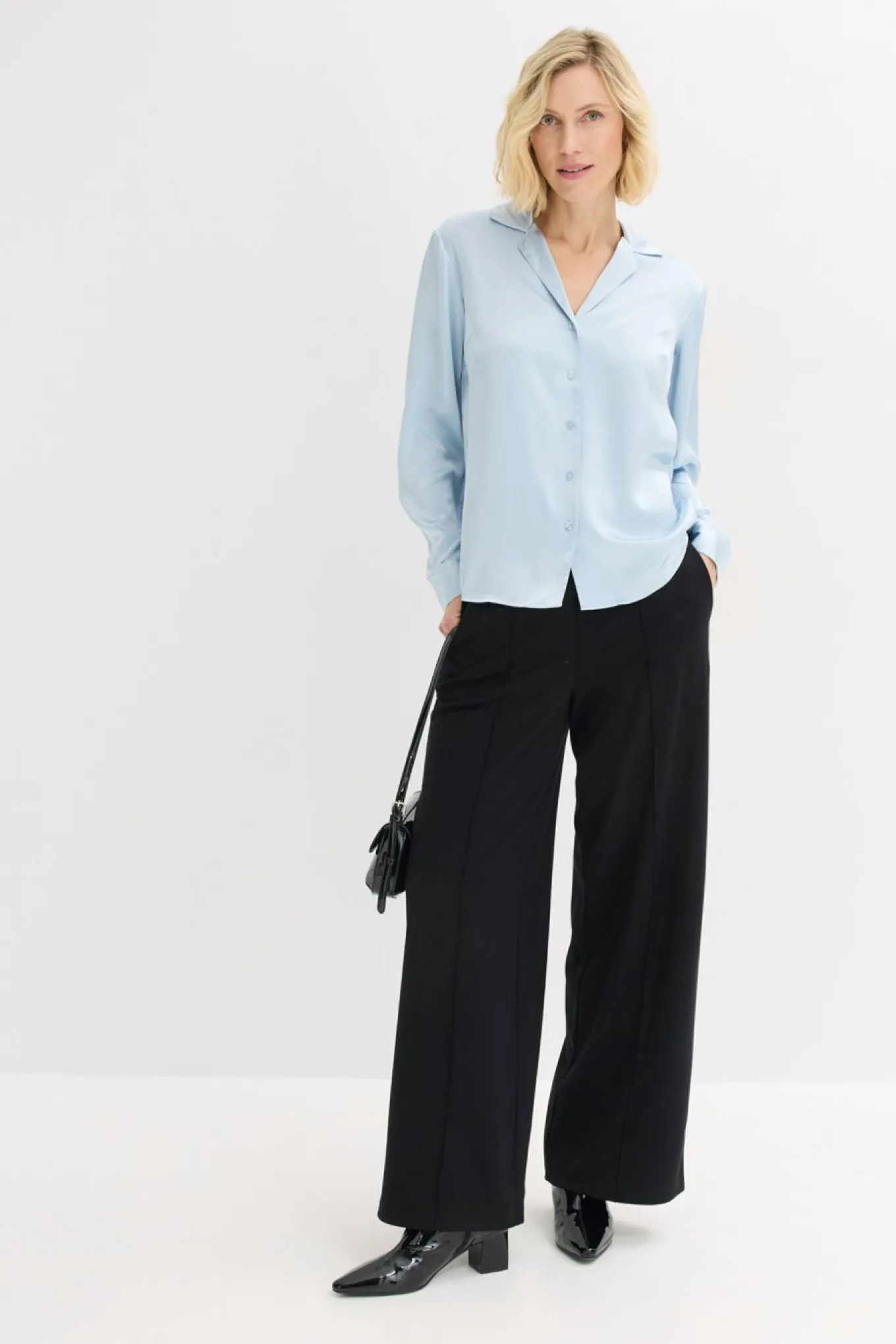 Blusa de satén fino