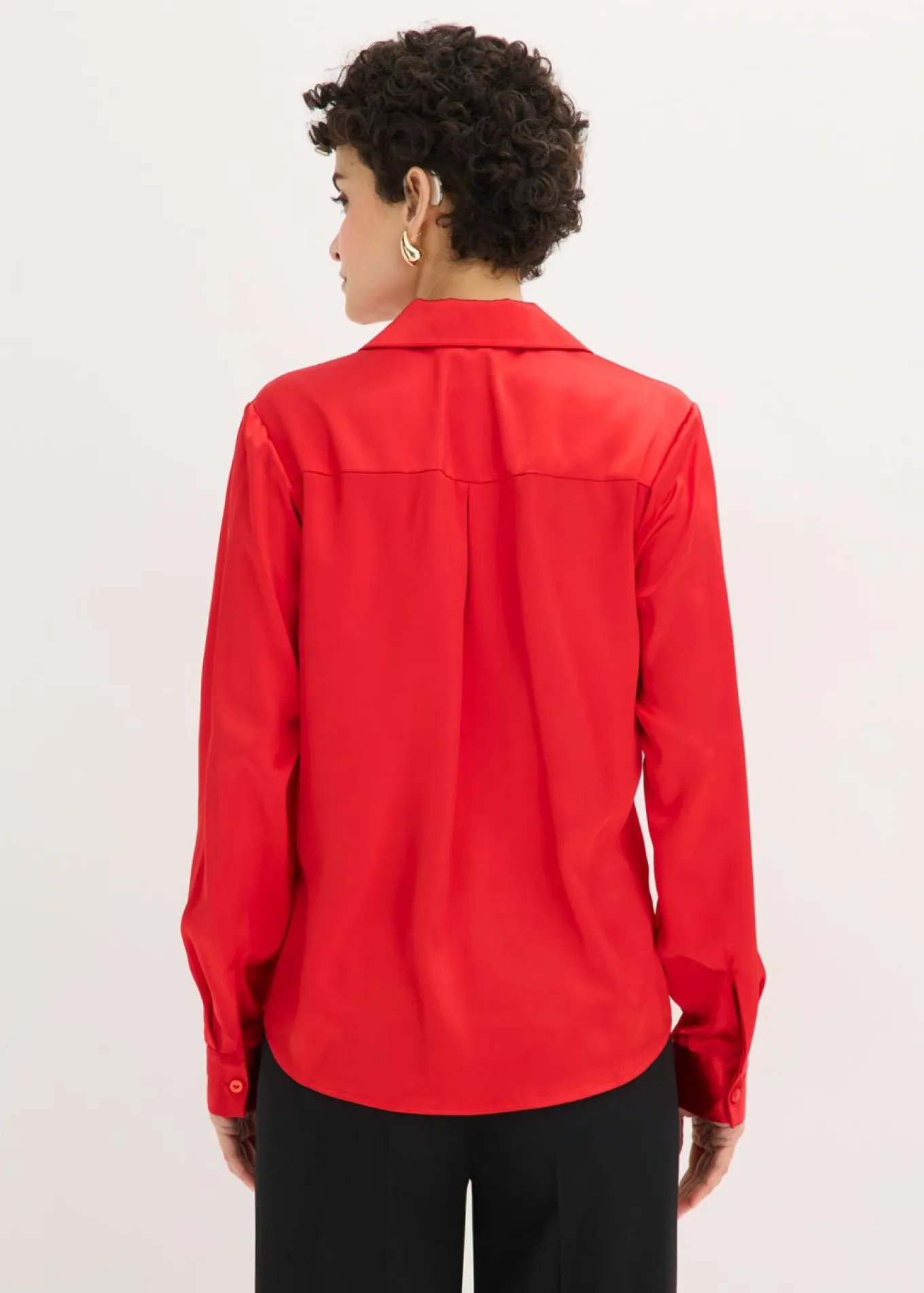 Blusa de satén fino