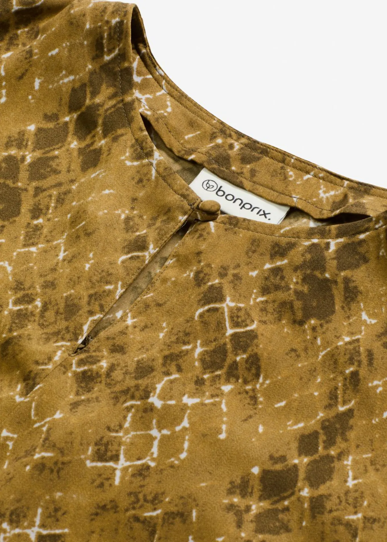 Blusa de satén fluido