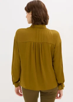 Blusa de satén fluido