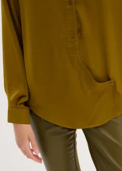 Blusa de satén fluido