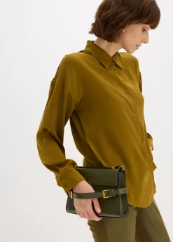 Blusa de satén fluido