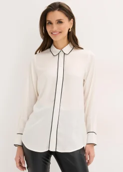 Blusa de satén fluido
