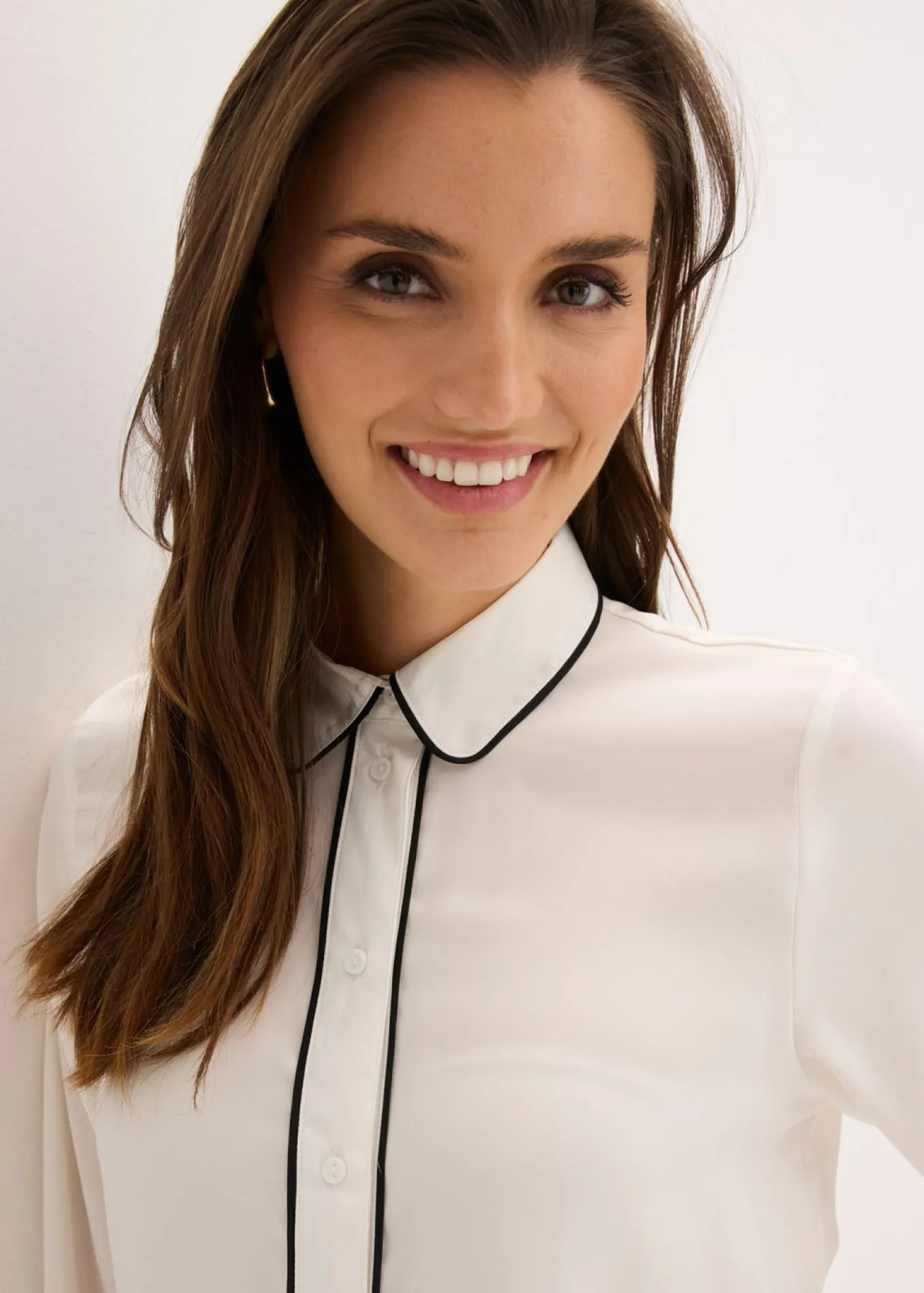Blusa de satén fluido