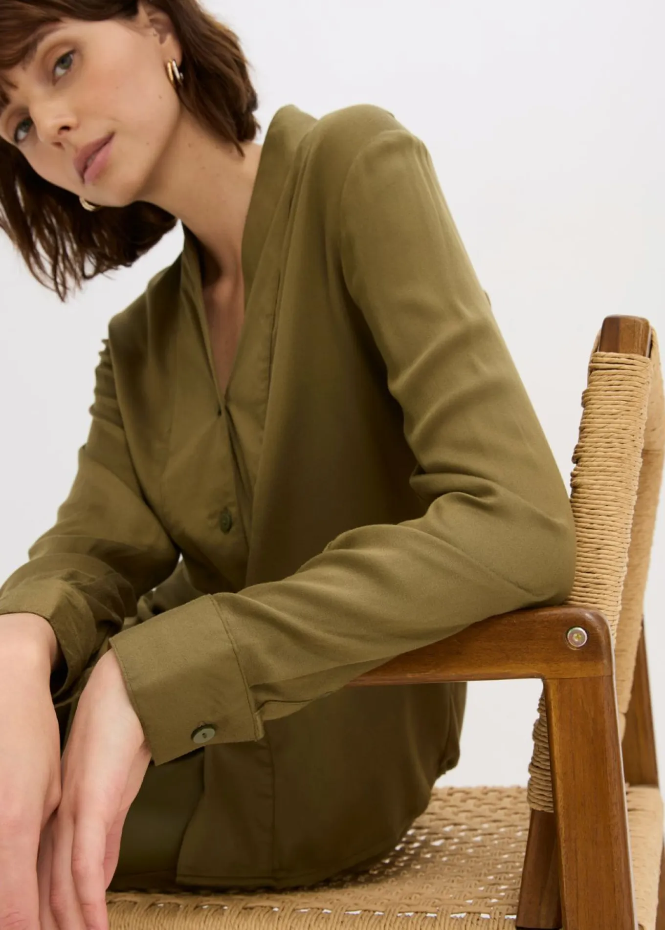 Blusa de satén fluido