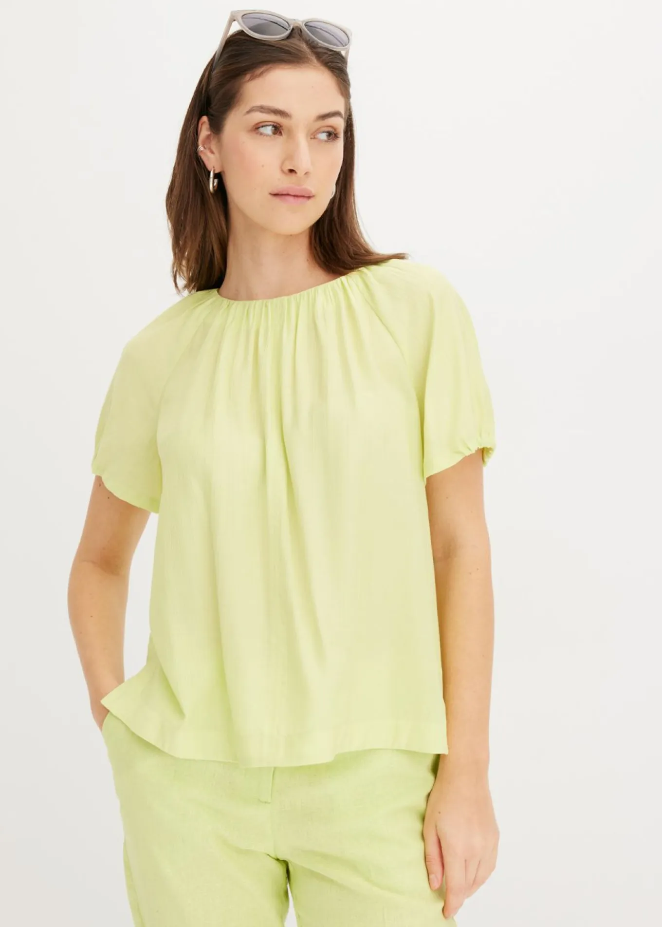 Blusa de tejido arrugado estructurado
