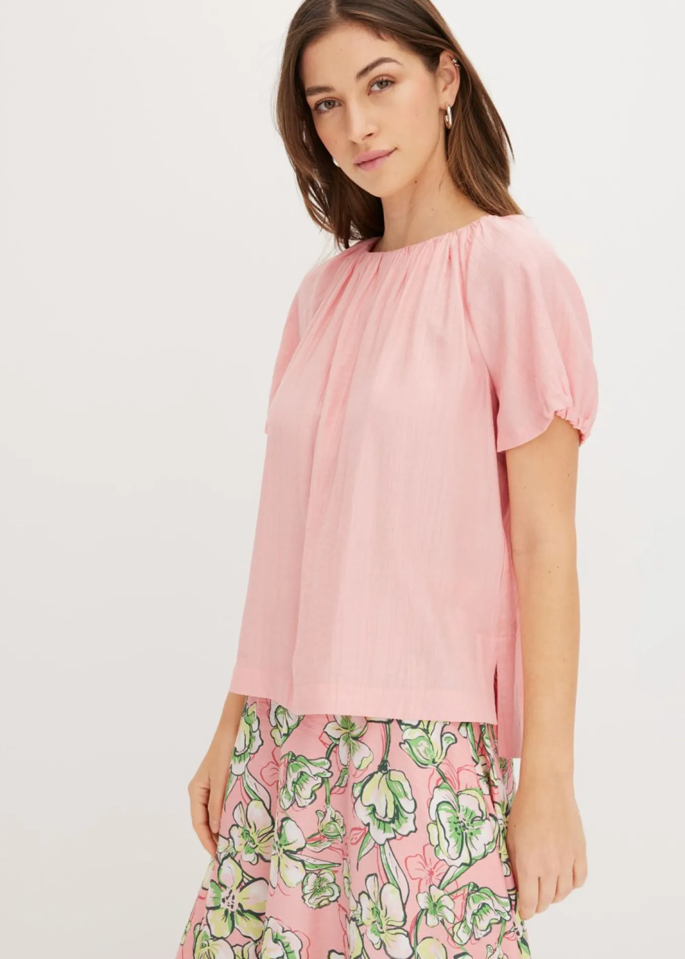 Blusa de tejido arrugado estructurado