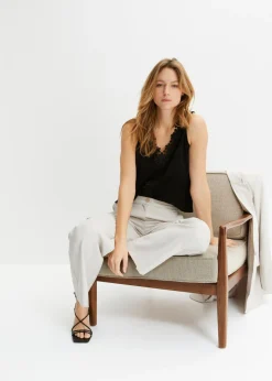 Blusa de tejido arrugado estructurado