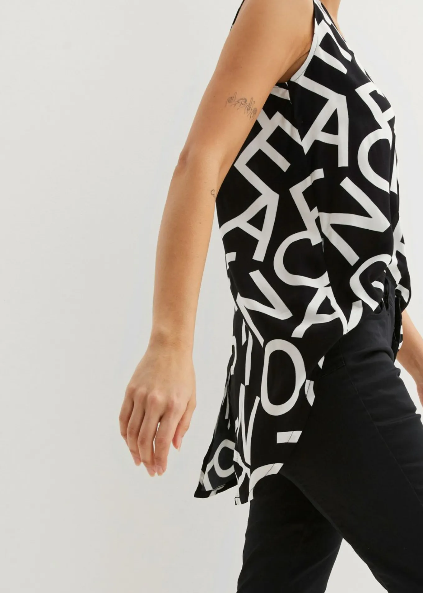 Blusa de viscosa fluida