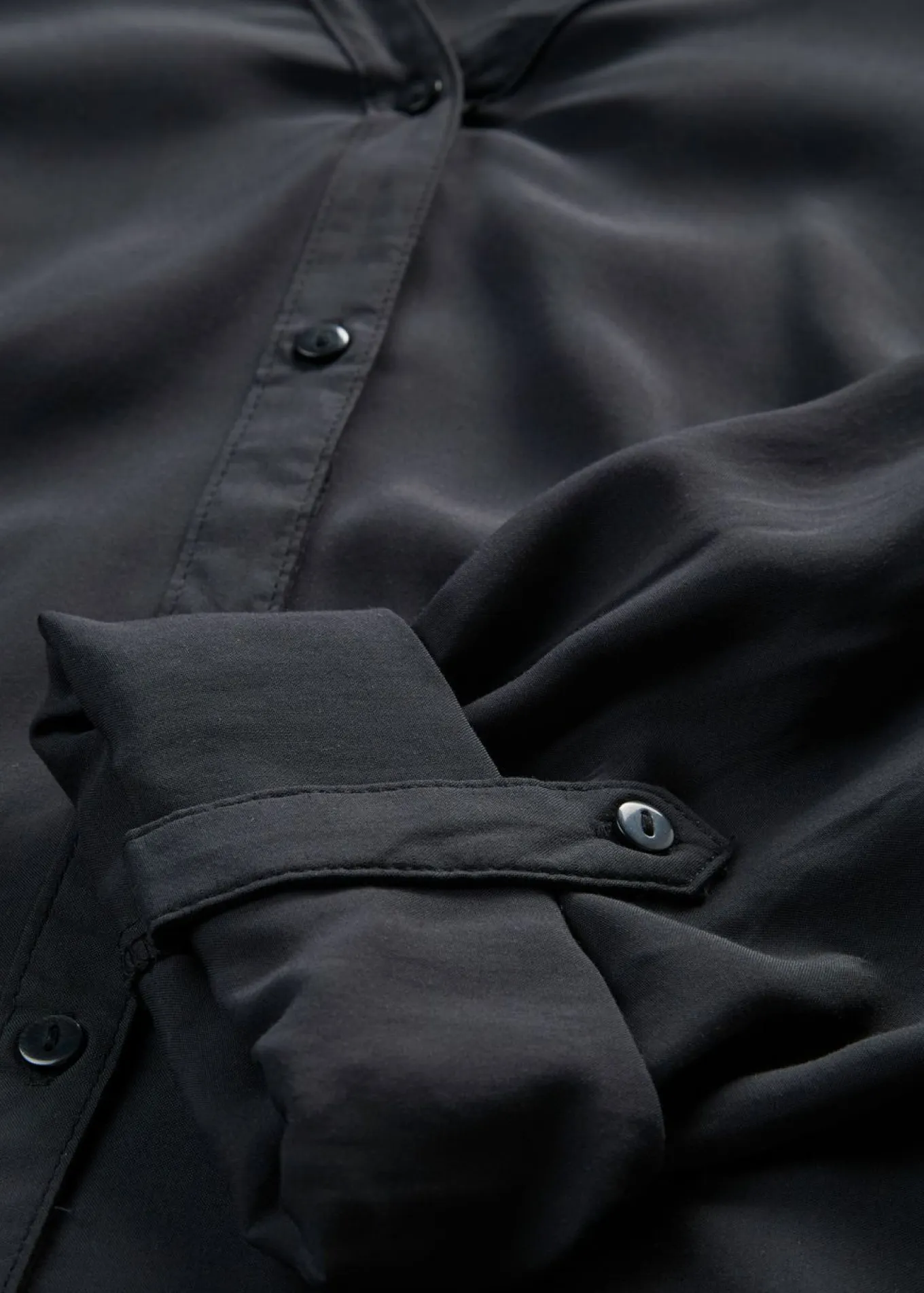 Blusa de viscosa fluida