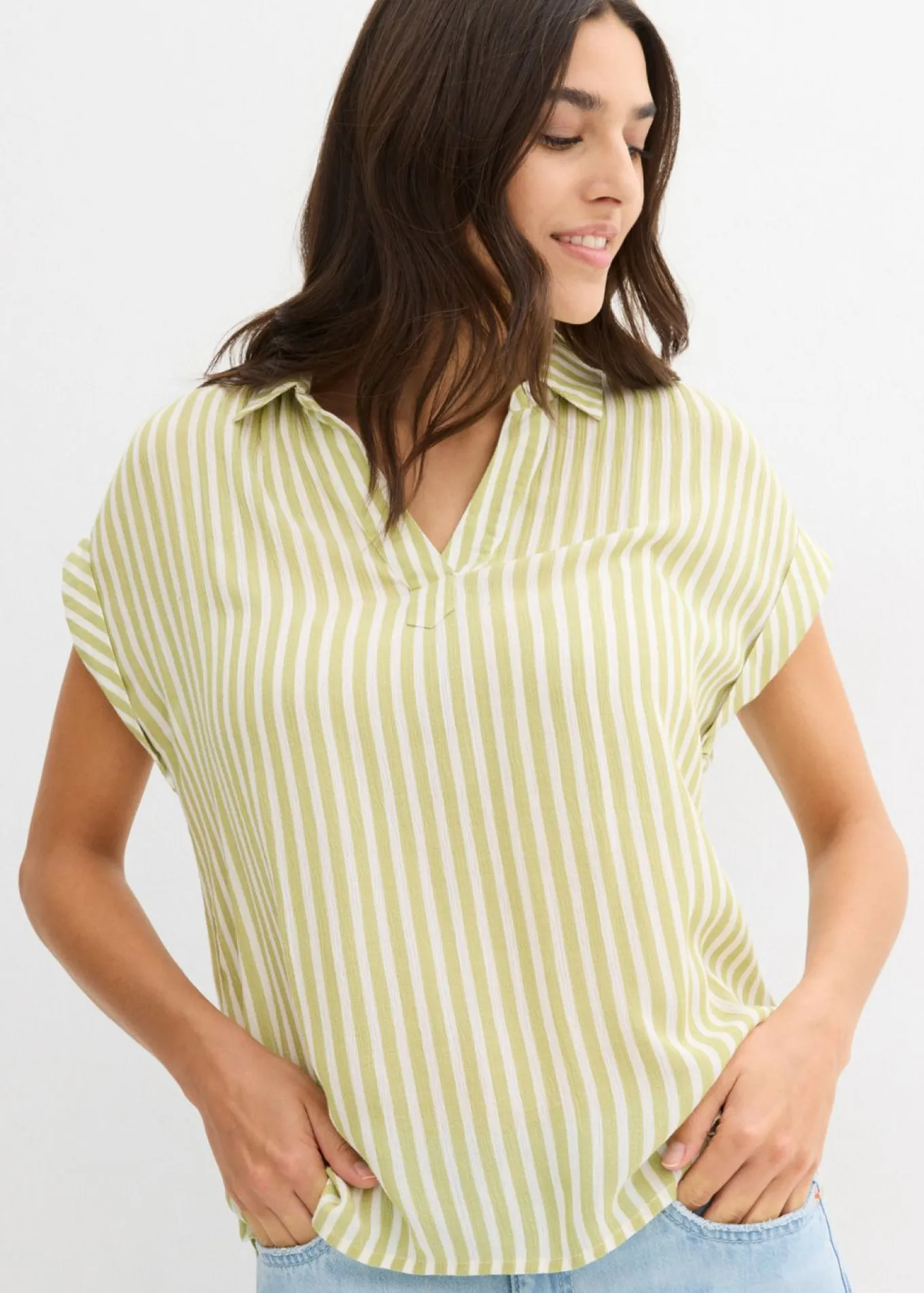 Blusa de viscosa fluida con manga corta
