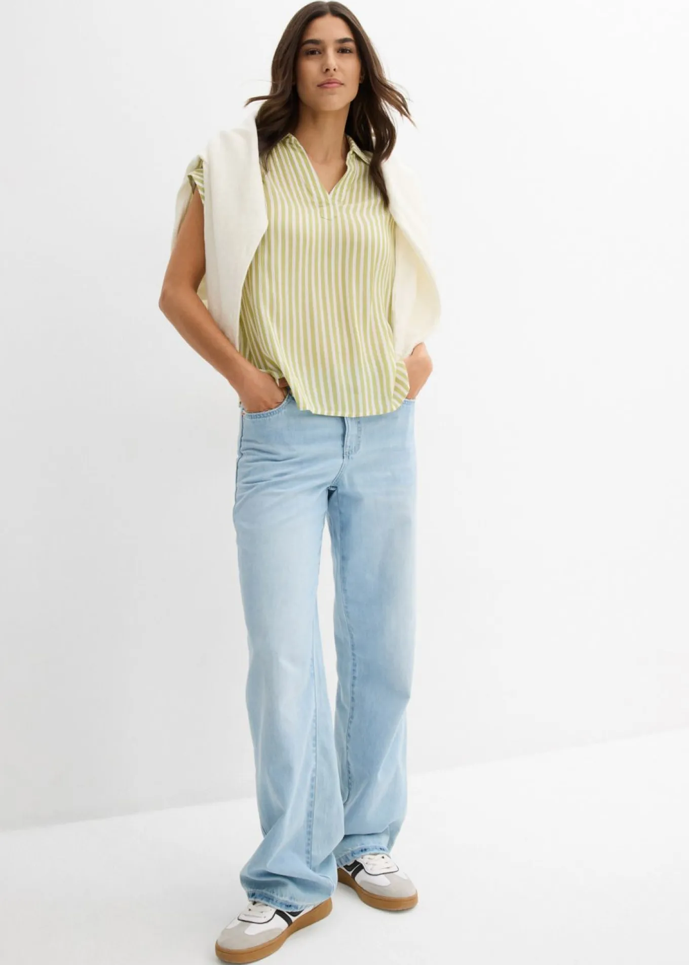 Blusa de viscosa fluida con manga corta