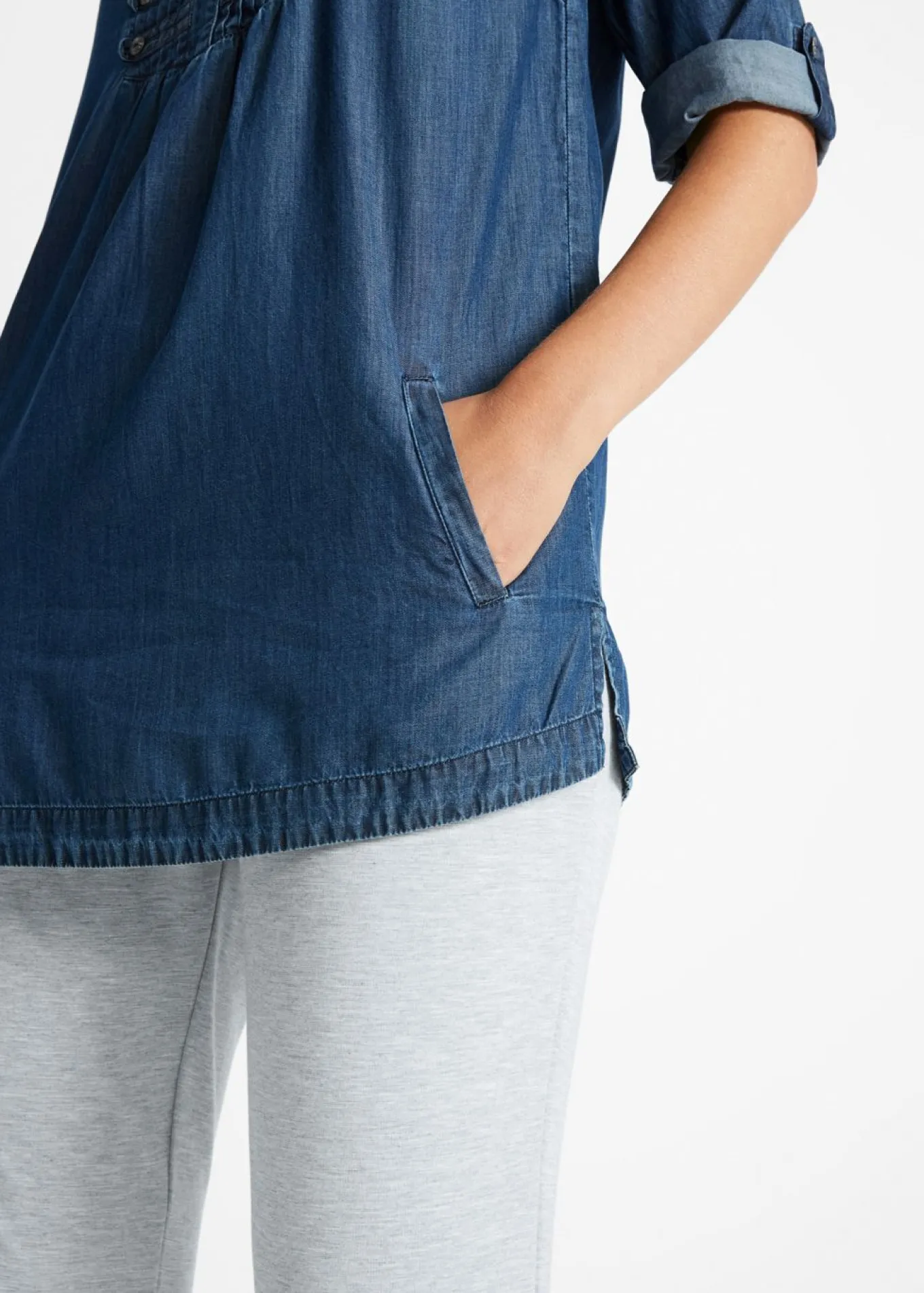 Blusa larga con corte en A