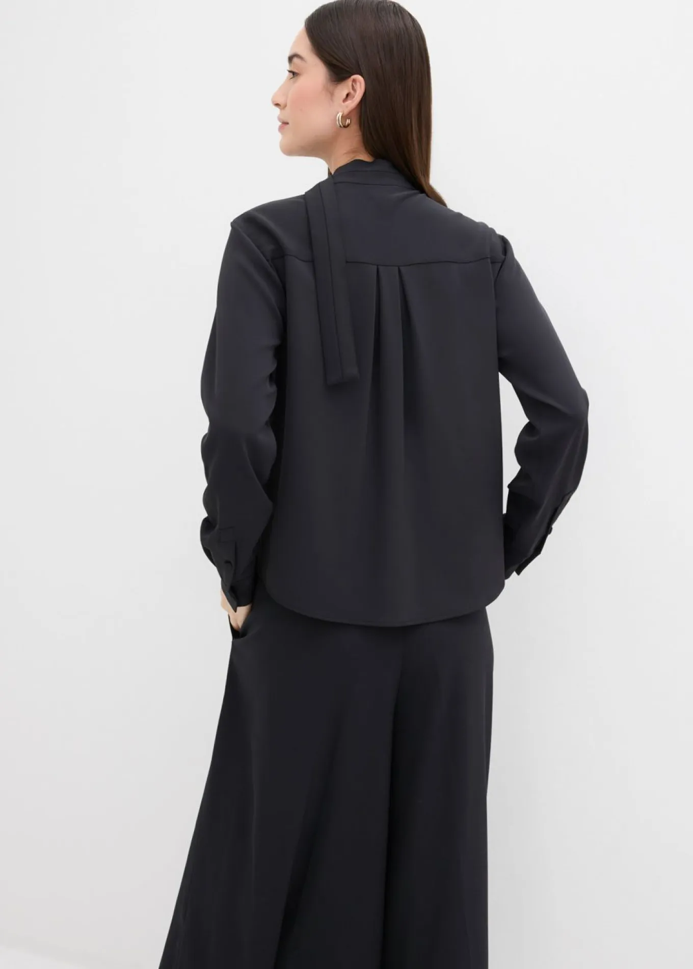 Blusa ligeramente brillante
