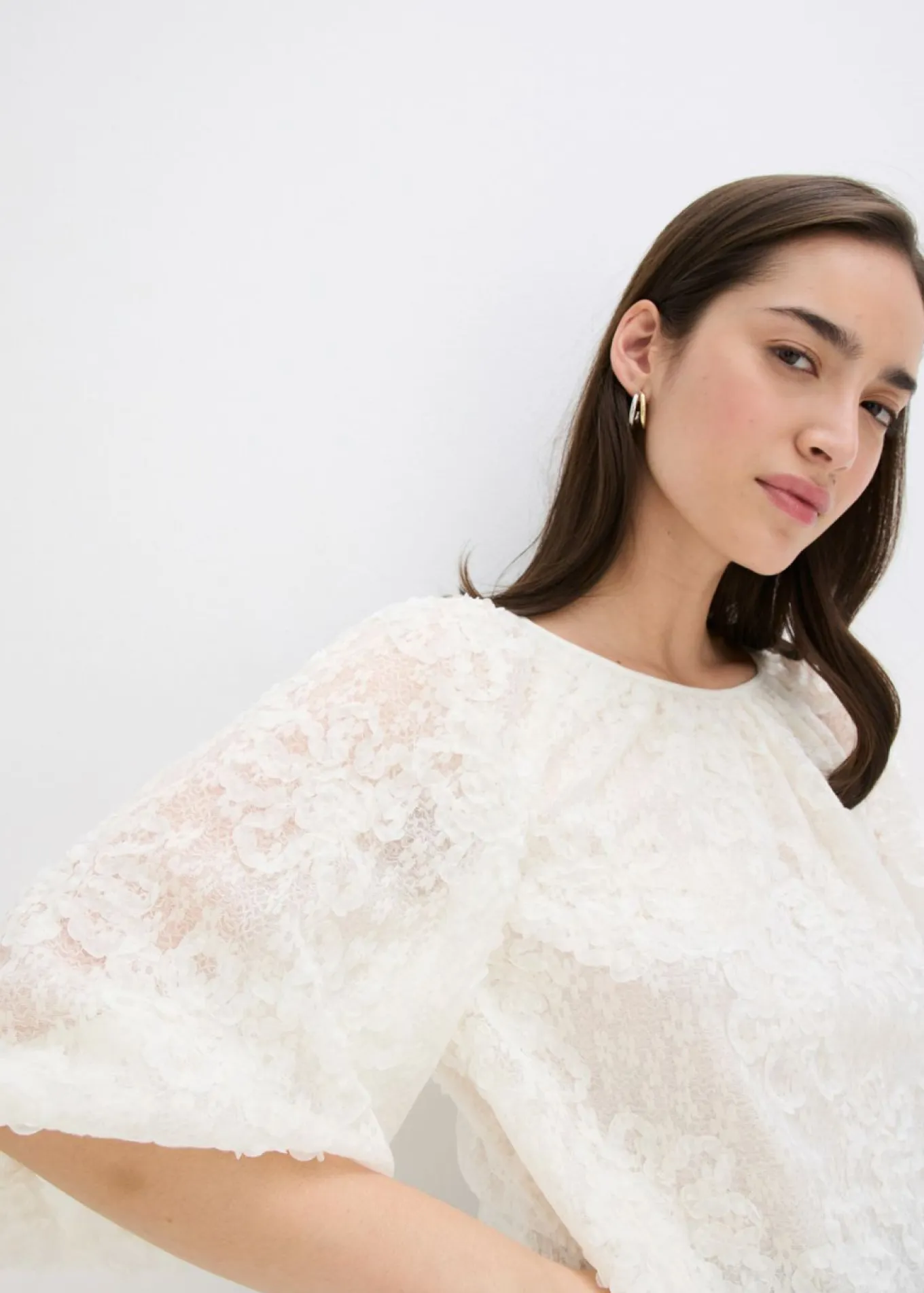 Blusa sin cierre con estampado floral texturizado