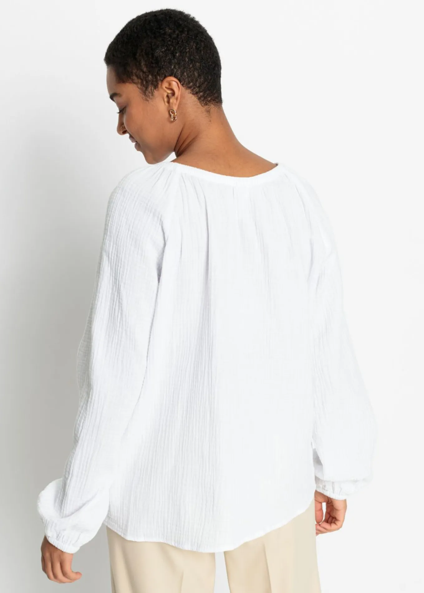 Blusa sin cierre de muselina ligera