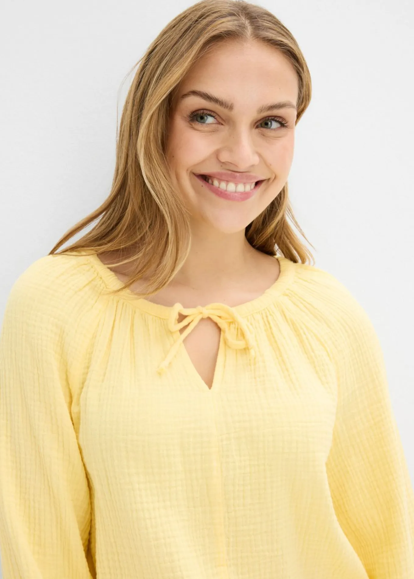Blusa sin cierre de muselina ligera