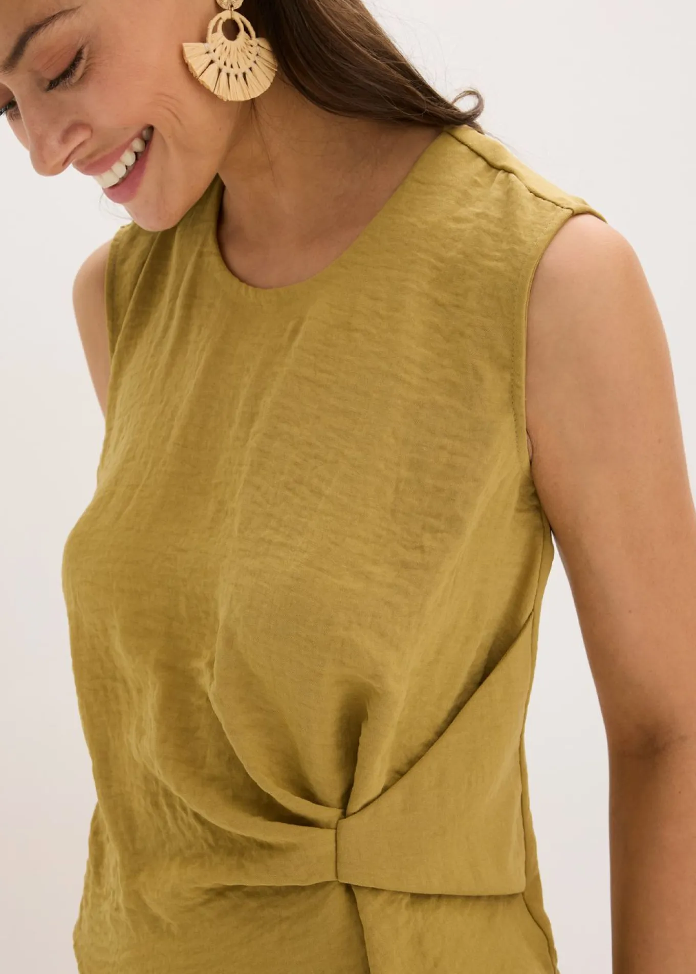 Blusa sin mangas con nudos